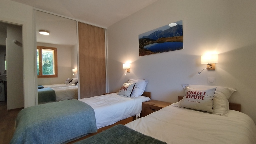 Chambre avec lits simples jumeaux